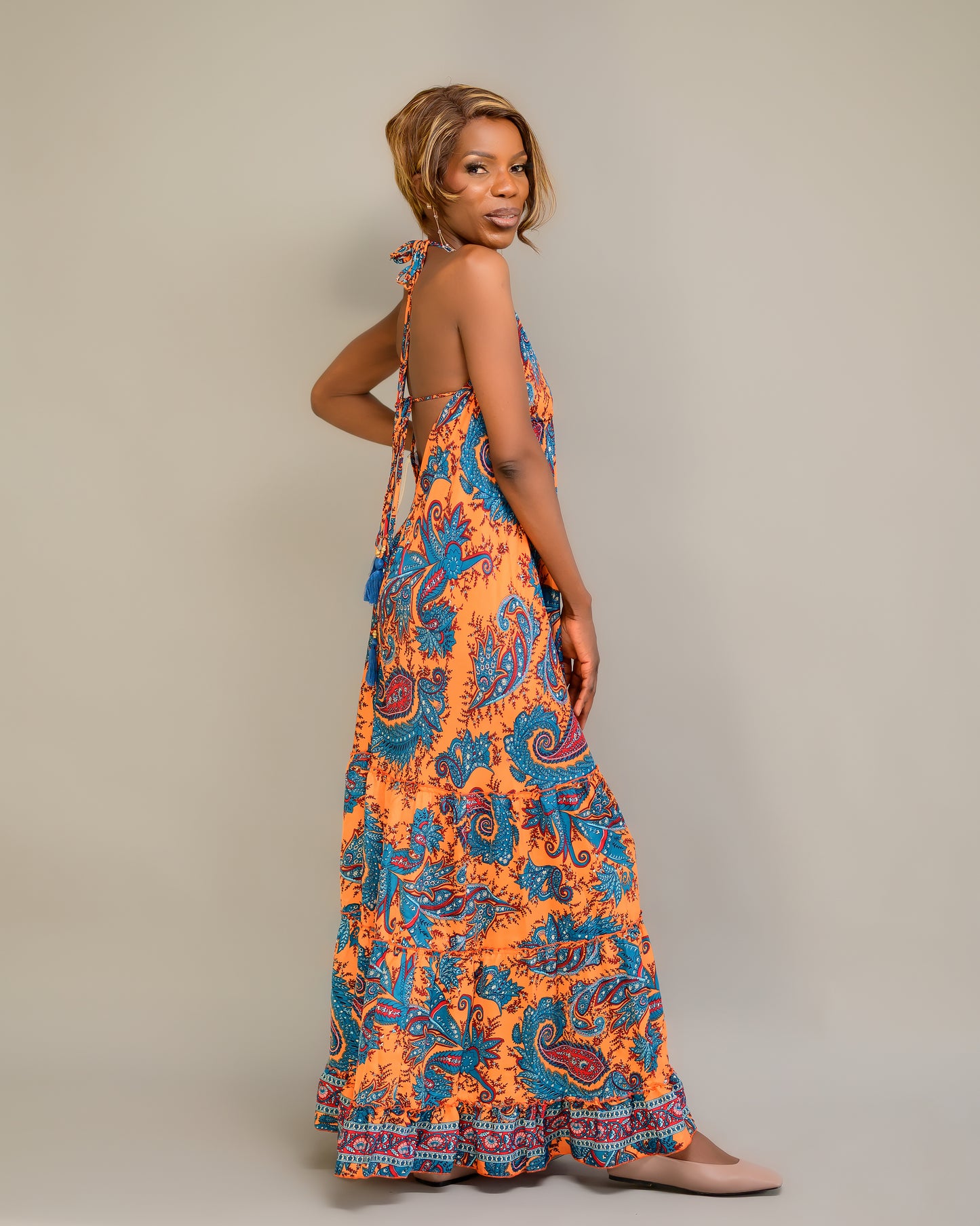 Langes Strandkleid mit Rüschen