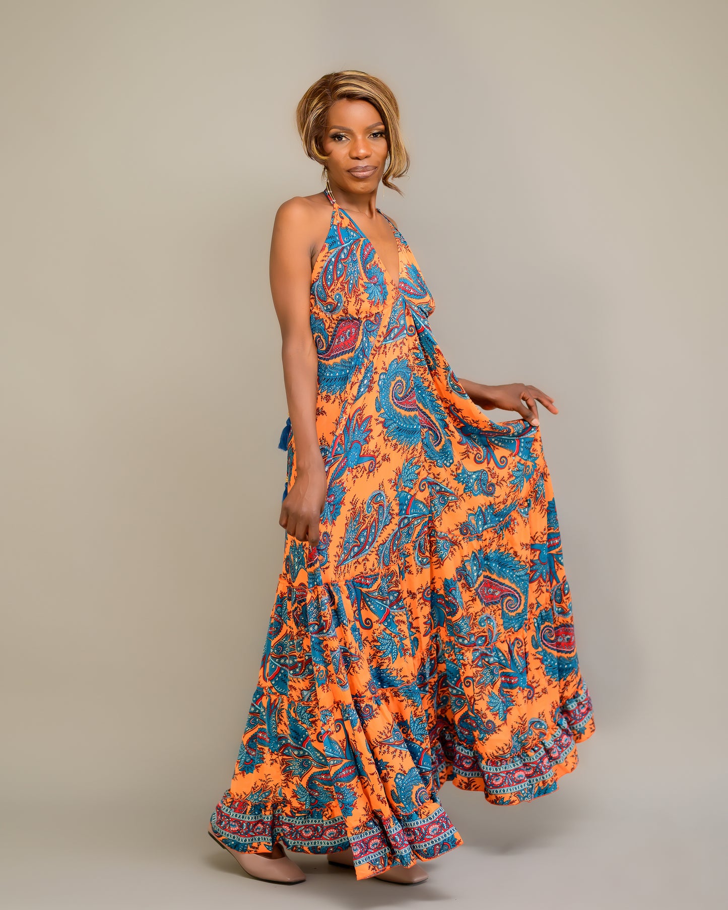 Langes Strandkleid mit Rüschen