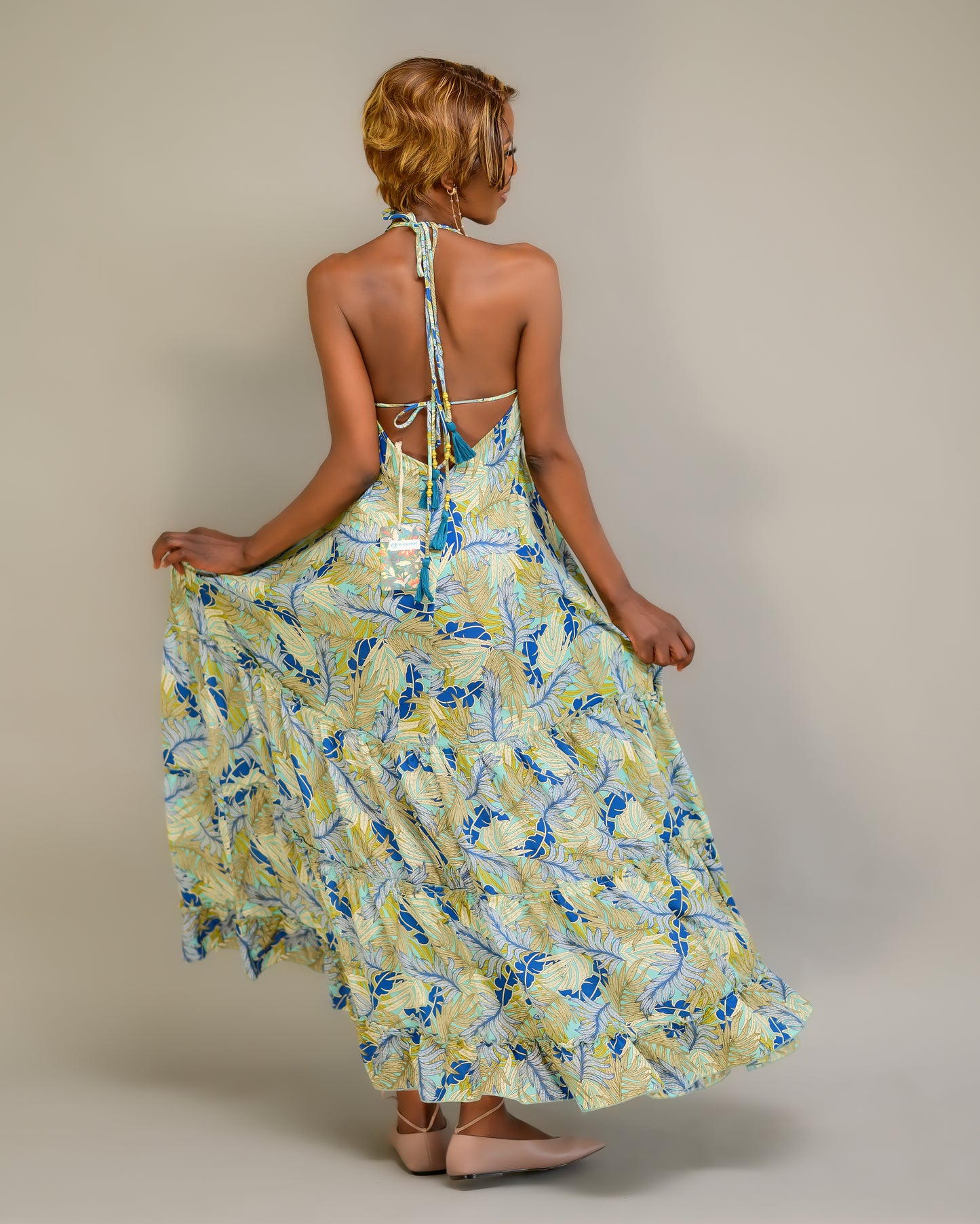 Langes Strandkleid mit Rüschen