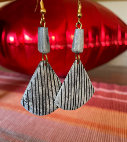 Earring in elegant grey horn,Handmade horn earrings