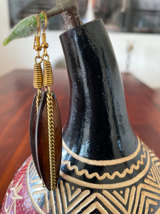 Earring  elegant  in dark brown horn,Handmade horn earrings