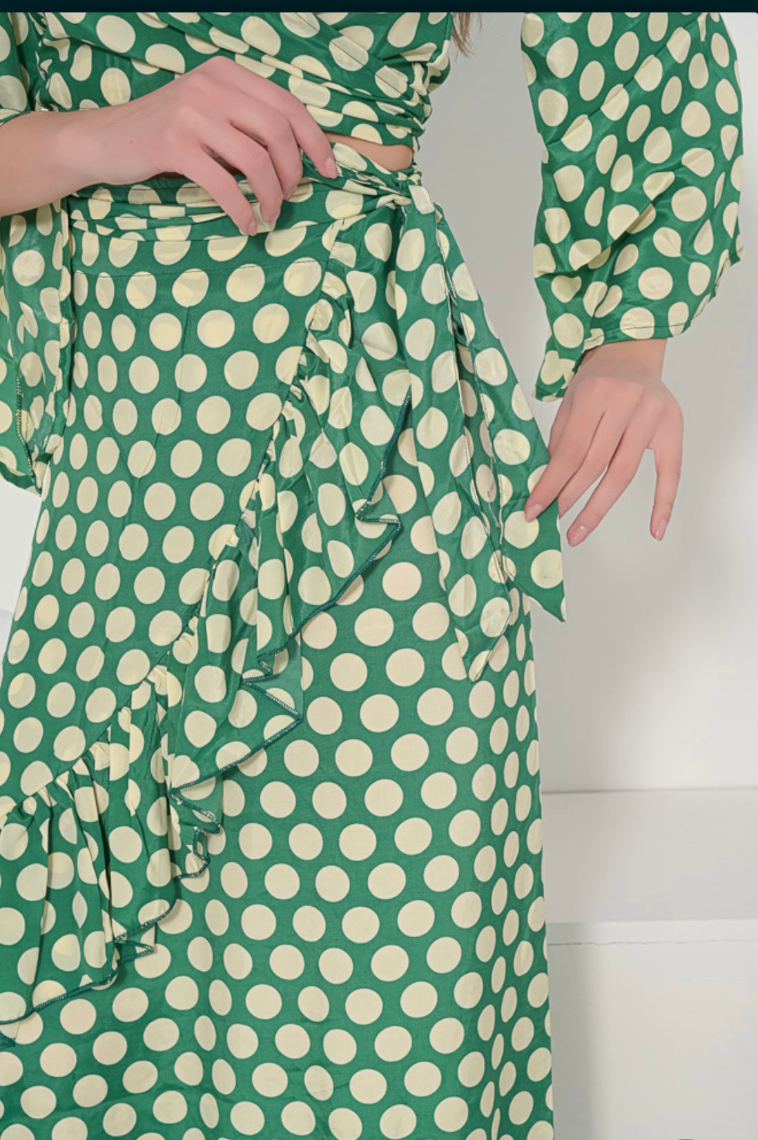 green Wrap Skirt and Tie Top Silk, Summer Dress, Silk Seidenkleid, Summer Partyoutfits