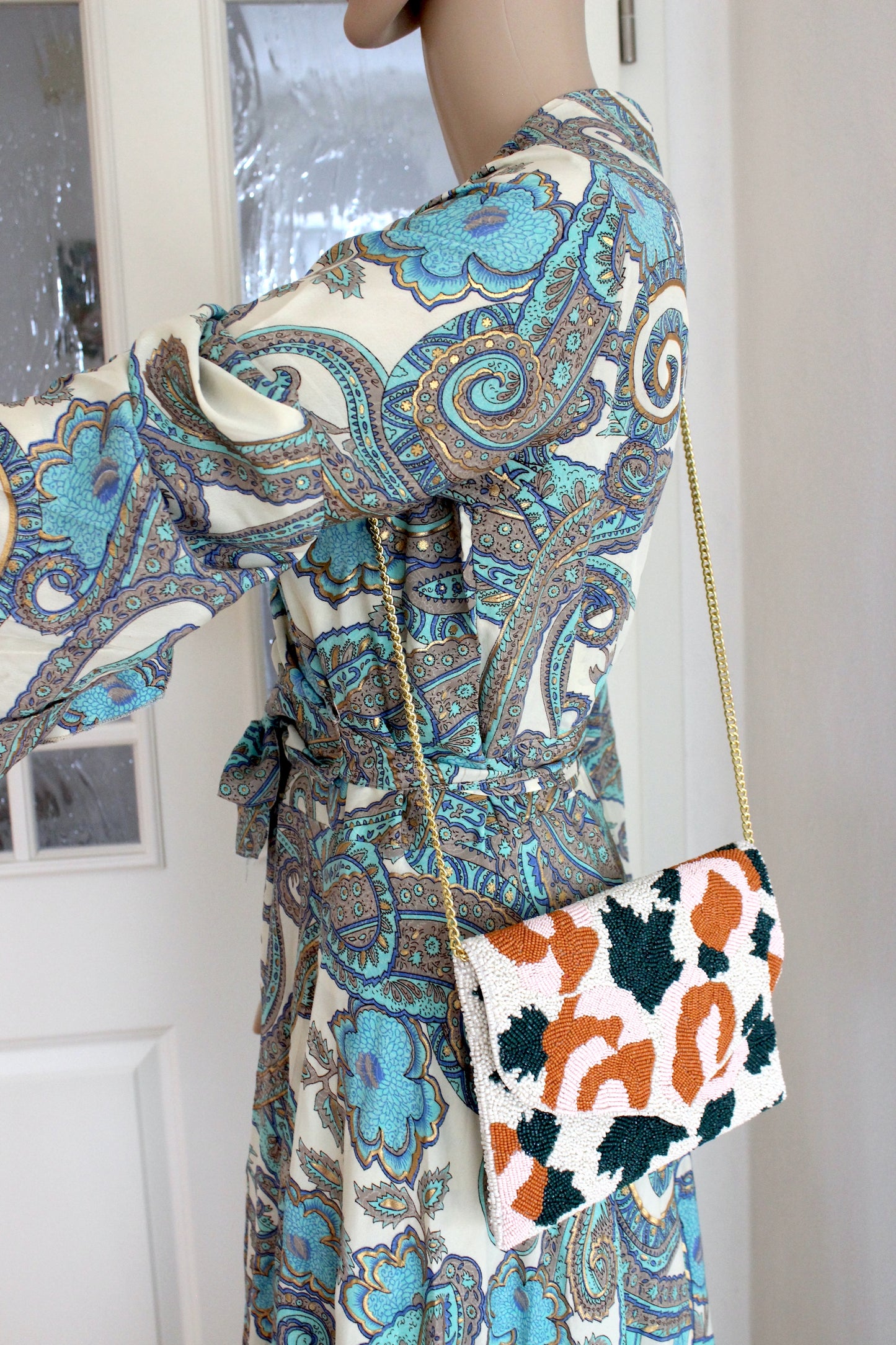 Umhängetasche Black Line, Perfekt für den täglichen Gebrauch – modern, langlebig